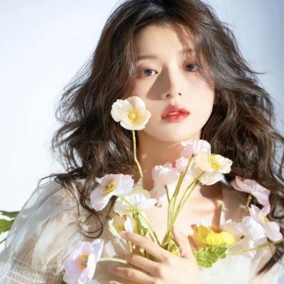 鲁卜哈利沙漠：非洲的女人 在线观看
